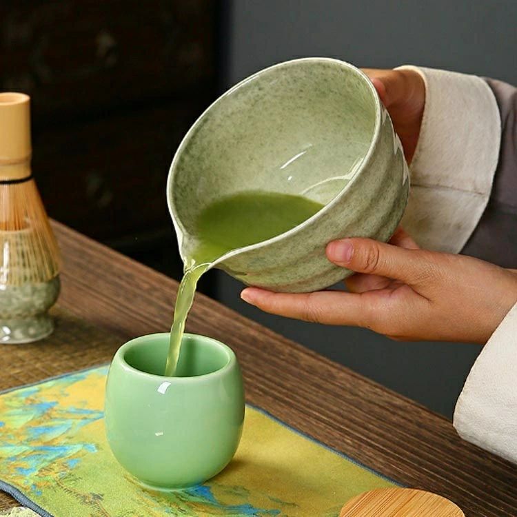 アソラの茶筅 家用 セット 陶器 プレゼント 母の日 道具 茶杓 立て 茶道具セット 竹製 茶筅立て 茶筅 4点セット 抹茶 和風 家庭用 贈り物 茶碗 茶道 セット 茶道具｜アングル3