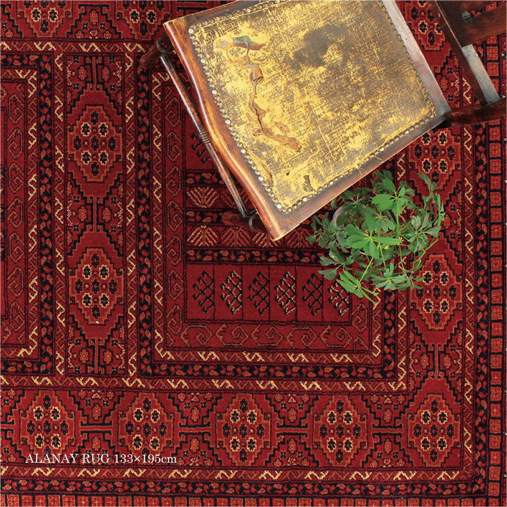 RugRu ALANAY RUG 133×195cm ラグ ラグマット レッド 赤 通年 年中 北欧 長方形 オールシーズン おしゃれ かわいい リビング ダイニング 子供部屋 女の子 男の子 床暖房 アンティーク ナチュラル ネイティブ 31290