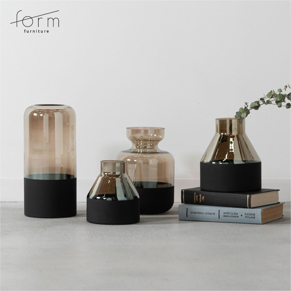 Rakuten - form 花瓶 フラワーベース ガラス 北欧 おしゃれ 花器 黒 ブラック ブラウン モダン 透明感 コントラスト デザインベース スタイリッシュ インテリア リビング ダイニング 玄関 寝室 飾り オブジェ 直線的 シンプル