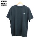 ■ゆうパケット対象商品 BILLABONG ラッシュガード SOFTTY TEE SS BC011-858: 定価：　￥5,800 (税抜き) BILLABONGよりハイブリッドTEEがアップデートでリリース。耐磨耗性、耐久性にも優れるポリエステル双糸を甘編みする事で、柔らかくストレッチ性に富んだ最高の着心地を実現。まるでコットンのようなやわらかい風合いでリラックスモードにぴったりなチルウェア。今までと違いよりカジュアルなテイストを取りいれ、幅広い年齢層でも着用できる、優しく柔らかな着心地と少しゆるめなオーバーシルエットに仕上げました。フロントとバックにはBILLABONGアイコンがプリントされています。 着心地が最高で、ゆったりしたい時に是非着てもらいたい1着です。 UVカット 素材：ポリエステル100％ M: 着丈73 身幅57.5 L:着丈74 身幅59 XL: 着丈75 身幅61.5 ※商品毎に若干誤差があります。 ◆予めご了承下さいませ◆ 在庫システムのデータ反映タイムラグ等により、まれにご注文商品が欠品している場合がございます。 お使いのパソコンやモニターの環境により、色に違いが 出ることがあります。