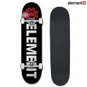 ELEMENT コンプリート スケートボード BLAZIN COMP BLK 8 inch BC027-440 定価：　￥14,800 (税抜き) 定番ロゴモデル【BLAZIN】。ブランドのイメージカラーである「赤、黒、白」でシンプルにまとめあげたデザイン。 デッキと足回りのパーツがオールインワンになったコンプリートデッキです。届いたその日からすぐ乗りはじめられます。 やや太めな板の幅で、やや安定感のある、ストリート・パーク・ランプ向けなサイズのデッキ。 サイズ：8インチ(20.3cm) 素材：北米産ハードメイプル 仕様：Naturals（メイプル材そのものの素材を活かしたベーシックデッキ） ※個体ごとの色合いの若干の違い、ペイントの若干のすれ、ハゲなども商品の特性上ご容赦下さい。 ※コンプリートに付属するトラック、ウイールの仕様は商品毎に若干異なる場合があります。 ◆予めご了承下さいませ◆。 在庫システムのデータ反映タイムラグ等により、まれにご注文商品が欠品している場合がございます。 お使いのパソコンやモニターの環境により、色に違いが 出ることがあります。