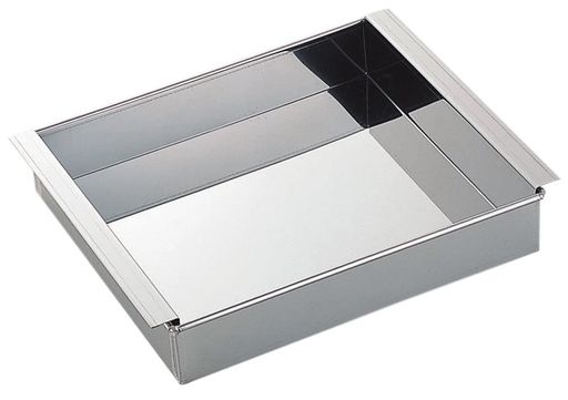 サイズ:内寸135x165x深さ45mm 重量:330g