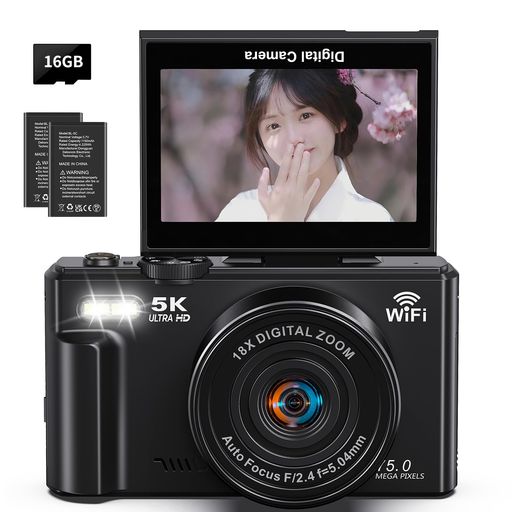 ビデオグラフィー、フォトグラフィー、ブイログ 【CMOSセンサー&amp;5K録画&amp;7500万画素&amp; 5Kデジタルカメラ】高画質CMOSセンサーを搭載しており、強力なアルゴリズムのサポートにより、被写体を明確的に識別でき、手頃な価格で鮮やかな映像を撮影できます。最大5Kの圧倒的解像度で動画撮影!優れた5Kビデオ解像度と7500万画素の画質で、細部まで豊かな画像が保証され、よりリアルにし、細部までこだわった表現が可能となり、驚くべき視覚体験を提供します。細かくて小さい被写体もきめ細やかに写り、リアルに再現します。 【機能豊富&amp;3.0インチ大画面&amp;180°回転 自分撮りに便利】弊社の5K デジタル カメラには多種類フィルター、セルフタイマー、連続撮影、スローモーション、タイムラプス、ループ録画などの多彩な機能を搭載しており、初心者でも撮影を楽しめる5Kデジカメです。高画質ビデオ通話や生放送を行うなどウェブカメラとしてもお使いいただけます。LEDフラッシュも付属しているので、夜間や暗い部屋での撮影も簡単に行うことができます。