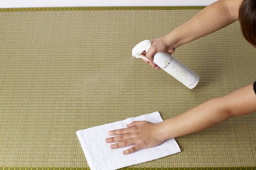 商品サイズ (幅x奥行x高さ) :8x5.5x24.5(cm) 原産国:日本 内容量:350ml