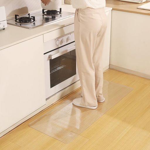 キッチンマット 透明 45*120cm 台所マット エンボス加工 カット可 防汚 防カビ 滑り止め 耐熱 床暖房対応 お手入れ簡単 PVC フローリング保護マット