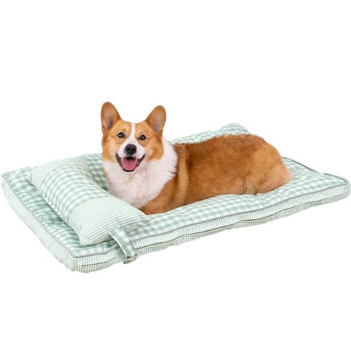 🐶【部屋に馴染みやすい・ベッド&amp;枕セット】爽やかな印象を与えるギンガムチェック柄のスクエアペットベッド&amp;枕のセットが登場。羽毛タッチで柔らかく弾力のあるPP綿がたっぷりつまっており、型崩れしにくい。表生地は軽くてかつ強度もある綿麻風生地、丈夫で引っ掻きや噛み付きに傷つきにくく長持ち。質の高い眠りに大切な「通気性」を備え、長時間寝てもムレにくく、いつもサラサラ。インテリアを邪魔しないシンプルなデザイン、どんなお部屋にも馴染みやすい。 🐶【2WAY使えるクッション】あごのせもっちり、ふわふわした可愛い枕が付属されています。広々スクエア型マットとしても、枕付きベッドとしても使える2WAY!丁度良い高さで、とろけるように眠れる幸せな寝姿が見られます。座面の高さ4.5-6cmとつまずきにくいので、乗り降りしやすく、シニア犬や短足さんにもやさしいつくりです。あごのせしてのんびりリラックスしてお昼寝できます8分音符軽さによりカバーの付け替えが簡単、洗濯の乾きも早く助かります。サラッとした手触りでオールシーズン快適に眠れます。 🐶【取り付け・取り外しカンタン】両サイドにループ付きで、枕のベルトを通してズレにくい。