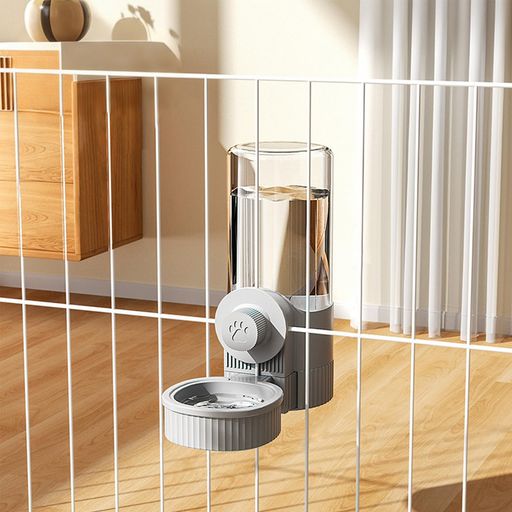Dog - Essgudoペット用自動給水器ケージ取付吊り下げ式大容量電源不要透明タンク清潔簡単簡単設置ウォーターボトルタイプ猫犬うさぎ用フードボウル付きグレー520ml