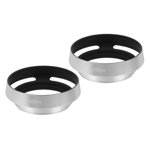 適合レンズスレッドサイズ:49MM; 直径:49MM / 1.46インチ; 高さ:21MM / 0.83インチ; カラー:シルバー; 内容物:レンズフード 2個 特徴:良い品質金属製のベンチレーテッドレンズフードは、優れた耐久性と長寿命を提供し、傷や摩耗に抵抗します。反射防止加工の内側は撮影時の迷光を効果的に遮断し、特に低光量時の性能を向上させます。保護構造によりレンズへの偶発的な衝撃から守り、指紋の付着も防ぎます。 取付方法:レンズのスレッドにフードを回し込むだけです。工具は必要ありません。 用途:メタルベンチレーテッドレンズフードは、レンズを保護したい写真家にとって理想的な選択肢です。頑丈な合金構造、グレア低減設計、保護機能を備えており、屋外や低光量での撮影に必須のアクセサリーです。 注意事項:購入前にレンズのスレッドサイズを確認してください。互換性を確保するため、取付時に無理に力を加えないでください。最適な保護性能を得るためです。