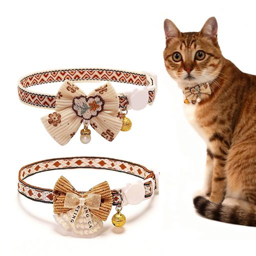 行動 【✨ 2 点セットでお得】同じデザインの首輪が 2 個入りで、愛猫をそれぞれ用意したり、予備としてストックしたりするのに最適です。コスパ抜群で、いつでも清潔な状態を保てます 【🐾 犬猫兼用・サイズ調整可能】首回り 18~28cm まで調整でき、子犬・子猫から成犬・成猫まで幅広く対応。多頭飼いの方にもおすすめです 【🔔 鈴付きで安心】鈴が付いているので、ペットの居場所がすぐに分かります。室内でも屋外でも、行動を確認しやすく安心して見守れます 【🛡️ 窒息防止安全設計】安全バックルを搭載し、万が一引っ掛かった場合にもペットの体を守ります。安全性を重視した設計で、長時間の着用も安心です 【👍 着脱簡単で使いやすい】ワンタッチで簡単に着脱できるバックル仕様。忙しい飼い主様でもストレスなく装着・取り外しが可能です