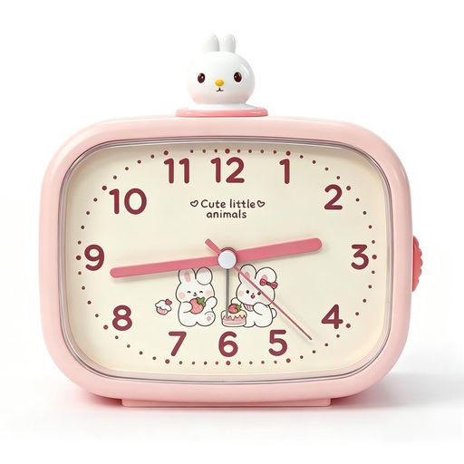 ユニコーン目覚まし時計 キッズ用――どんなお部屋にもぴったりのかわいいアクセント:この魅力的なピンク色の目覚まし時計は、かわいいユニコーンのデザインが特徴です。角が丸く仕上げられているため、安全であるだけでなく、小さな手でも扱いやすくなっています。 ぐっすり眠る子供向け 7種類の和音アラーム:熟睡している子供もしっかり起こせる、耳に優しい7種類の和音メロディから選べます。スヌーズ機能付きで、アラームが鳴ったらランプを軽くタップするだけ。ボタンライトが点灯しスヌーズモードが作動、アラームが一時停止し、4分後に再度鳴ります。朝のボタン探しの手間もありません。 時間の読み方を楽しく学べる:大きな数字とはっきりとした時針・分針が特徴のクリアな3D文字盤で、アナログ時計の読み方、デジタル表示との違い、また「何時」「何時半」といった概念を自然に身につけることができます。 静音設計 &amp; 優しいバックライト:夜間の時刻確認に便利な柔らかい黄色のバックライト付き。さらに、完全な静音ムーブメントで「カチカチ」という音がしないため、眠りの浅いお子様も一日中快適に過ごせます。電源:単3形乾電池2本使用(別売り)。