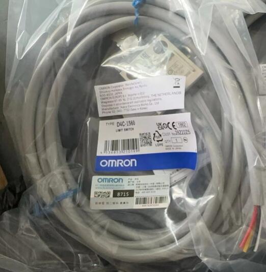 Rakuten - 【新品★送料無料】OMRON オムロン D4C-1560 リミットスイッチ【6ヶ月保証】