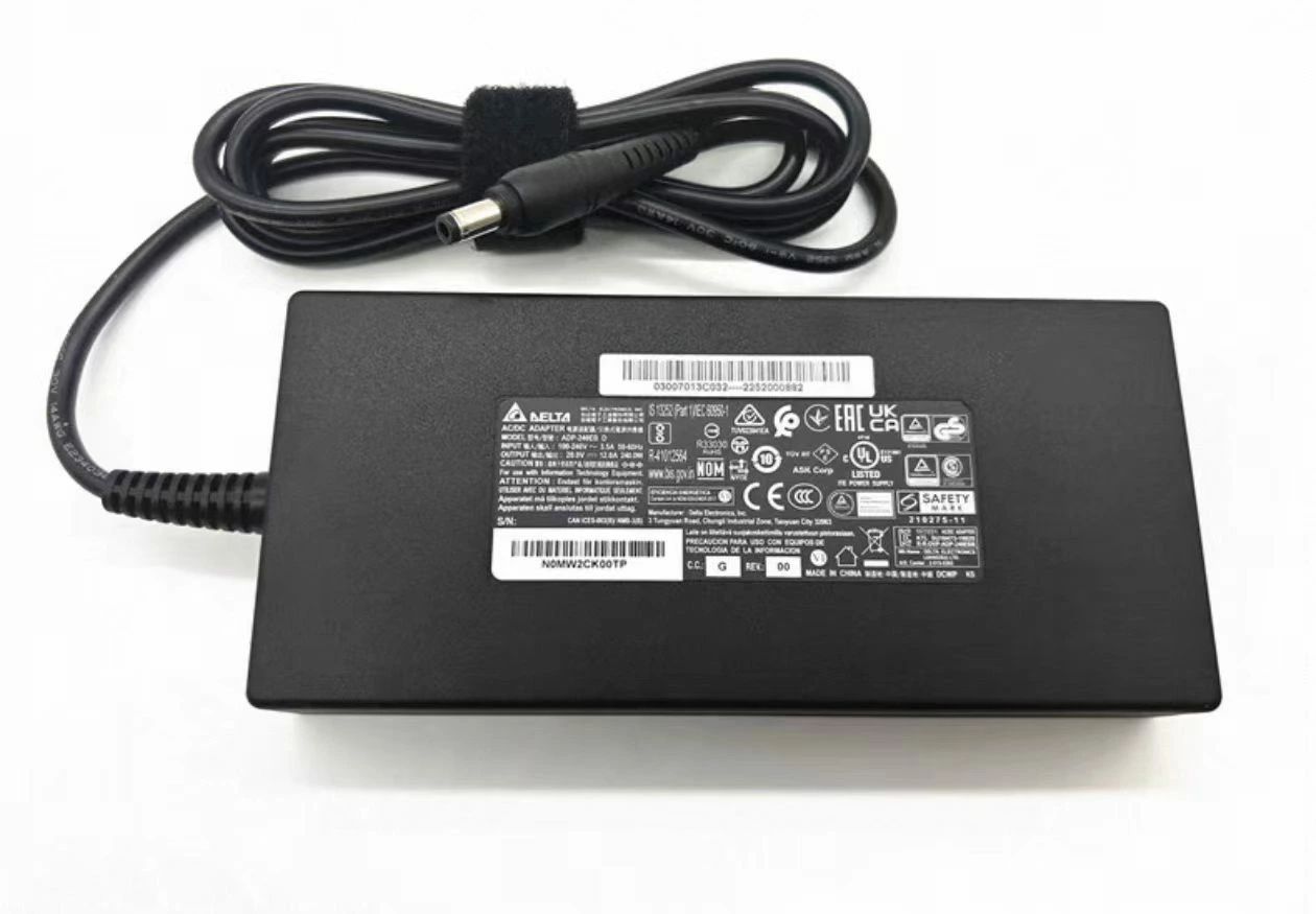 Fuji - 純正新品 DELTA ADP-240EB D 20V 12A 240W AC電源アダプター DCコネクタ丸型 外径約5.5mmФ　内径2.5mmФ