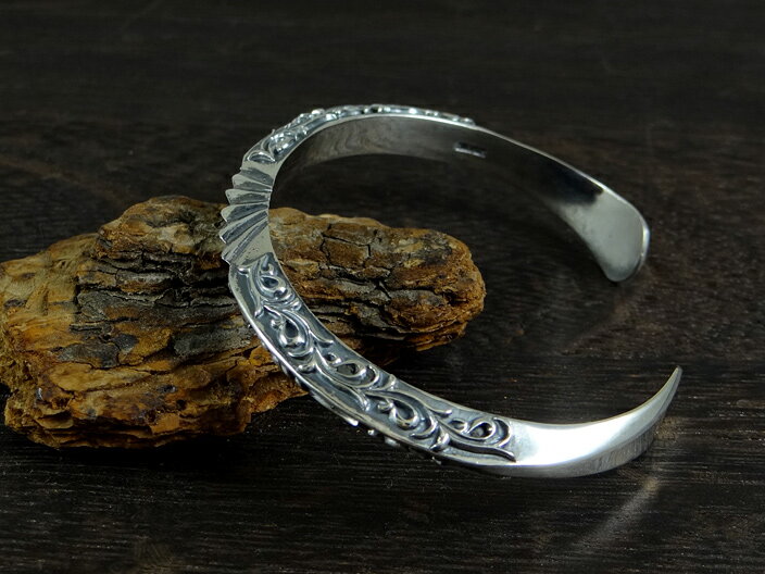 Dear Blossom�ʥǥ����֥��å���ˡ�Arabesque triangle bangle/wide�ʥ���٥����ȥ饤���󥰥�Х󥰥� �磻�ɡˡסڼ�Ħ�� ���ѥХ󥰥� �ʥХ� ����٥��� ���� ����ǥ����󥸥奨�꡼ ��� ��ǥ����� �֥��� �ץ쥼��� ��DB-B-060