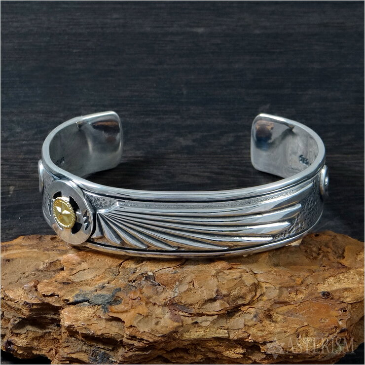 Dear Blossom（ディアブロッサム）シルバー 950×K18「WING BANGLE（ウィング バン...