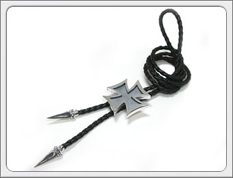 DEAL DESIGN(ディールデザイン)アイアンクロスボロータイ