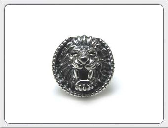 OWL'S(アウルズ)シルバー 925 「ライオン ピアス」SILVER 925【銀 メンズ レディース アクセサリー ジュエリー ハンドメイド 具象 ハード 獅子 レオ 動物 指輪 プレゼント】LPi -01 OWL'S(アウルズ)シルバー 925 「ライオン ピアス」SILVER 925【銀 メンズ レディース アクセサリー ジュエリー ハンドメイド 具象 ハード 獅子 レオ 動物 指輪 プレゼント】LPi -01