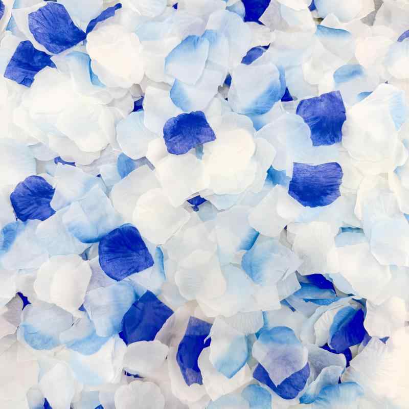 樂天商城 - フラワーシャワー 薔薇 造花 青 白 花びら 約1000枚 桜吹雪 飾り 挙式 たっぷり ロイヤルブルー 紙吹雪 結婚式 ウェディング 飾り付け 店舗飾り バレンタイン 誕生日 パーティー 記念日 飾り