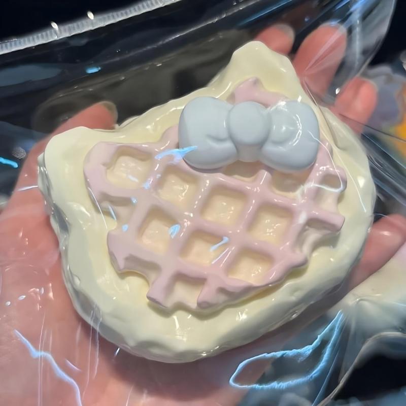 ぷにぷに 水感スクイーズ もちもち 柔らかい ストレス解消グッズ 減圧グッズ 低反発 握って ストレス発散 触感いい 大人 誕生日 新年 クリスマス プレゼント ギフト astershop-10775015 アスターショップ サンプル画像2
