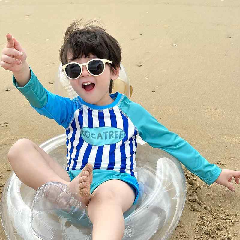 水着 男の子 子供用 セパレート 長袖 防晒 UVカット セットアップ 海水浴 ビーチ リゾート オールシーズン 速乾・年齢層: 12歳〜56歳・性別: 男性・柄: 韓国風・表地素材: ポリエステル100%・裏地素材: ポリエステル100%・重量: 約0.3kg・用途: 水泳、水遊び・カラー展開: cocaストライプ・サイズ展開: M(85-95cm)、L(95-105cm)、XL(100-110cm)、2XL(110-120cm)、3XL(120-130cm)、4XL(130-140cm)、5XL(135-145cm)、6XL(145-155cm)・スタイル: 三角パンツ、ビキニ、ボクサーパンツ、ワンピース水着、セパレート水着