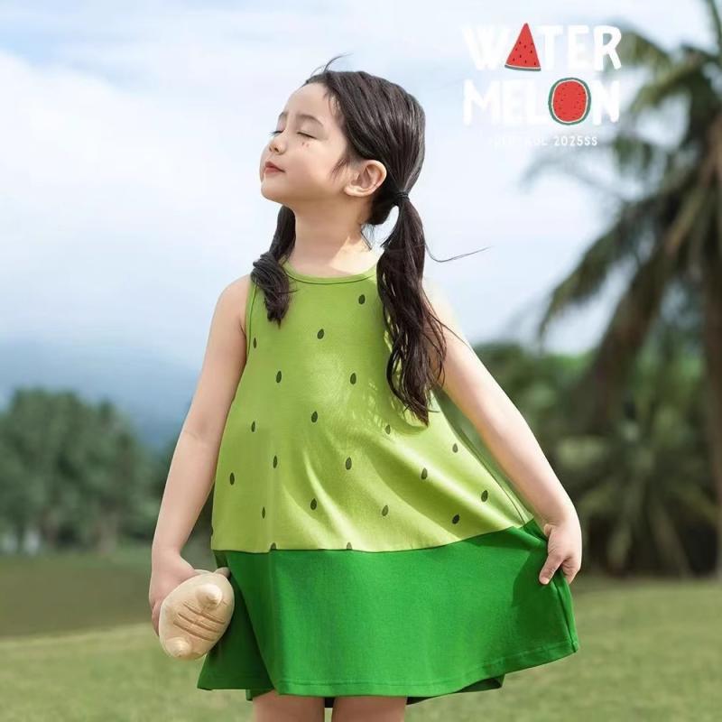 ワンピース キッズ 女の子 夏物 ノースリーブ Aライン 切り替え フルーツ柄 バイカラー 涼しい かわいい 普段使い 通学・スタイル: 田園風・素材: 綿100%・カテゴリ: ワンピース・安全基準: B類・性別: 女児・対象年齢: 3〜8歳（100〜140cm）・柄: プリント・生地加工: 柔軟加工・スタイル: ノースリーブ・スカートシルエット: Aライン・デザイン要素: 可愛い・カラー: スイカ・サイズ展開: 80cm, 90cm, 100cm, 110cm, 120cm, 130cm・製品カテゴリ: 子供用ワンピース