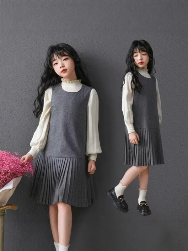 ワンピース キッズ 女の子 ノースリーブ Aライン ドレス レトロ ヴィンテージ風 チョッキ風 重ね着風 グレー 秋冬 お出かけ 通学 デイリー おしゃれ 子供服・スタイル: 韓国風・素材: 毛混・スカートタイプ: キャミソールワンピース・主素材成分: 綿80%・対象性別: 女児・対象年齢層: ジュニア（8歳以上、140cm以上）・柄: 無地・素材加工: 柔軟処理・款式: ノースリーブ・スカート裾デザイン: プリーツスカート・裏地素材: 綿・テイスト: トレンド・カラー展開: グレー・サイズ展開: 130cm, 140cm, 150cm, 160cm, 165cm