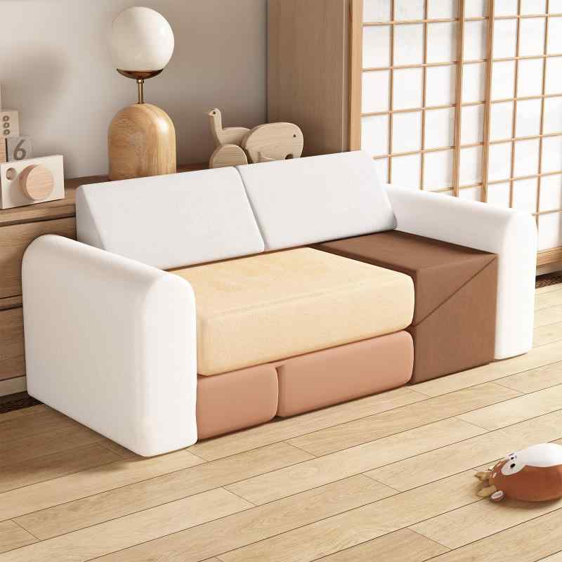 BanaSuper アスレチック ソフトブロック ソファとして使用可能 布製玩具 大型 室内遊具 子供 キッズ おもちゃ (7点セット)【開封時のご注意】本品は輸送中に真空包装されています。到着後は速やかに開封し、48時間静置してスポンジの復元をお待ちください。【DIYモジュラー型キッズソファ】4種類の形状と7つのフォームブロックで無限の組み合わせが可能。子どもの想像力と創造力を刺激します。形を変えたり、隠れ家にしたり、冒険ごっこを楽しめます。遊んだ後は簡単に積み重ねて収納可能。【高密度フォームで快適】厚みのあるフォームと柔らかな生地で、ふわふわで可愛らしい仕様。歩き始めやよじ登りが好きなお子様に最適です。【長く使える設計】成長に合わせてアレンジ可能なデザインで、長期間楽しめます。年齢を問わず活用できます。【軽量で移動・収納楽々】従来の重たいソファと違い、場所を選ばずどこでも遊び空間を作れます。【ご使用上の注意】本製品はソファとしての機能と秘密基地作りが両方楽しめます。全パーツがモジュラー式で着脱可能。ソファとして固定して使いたい場合は壁際に設置することをおすすめします。
