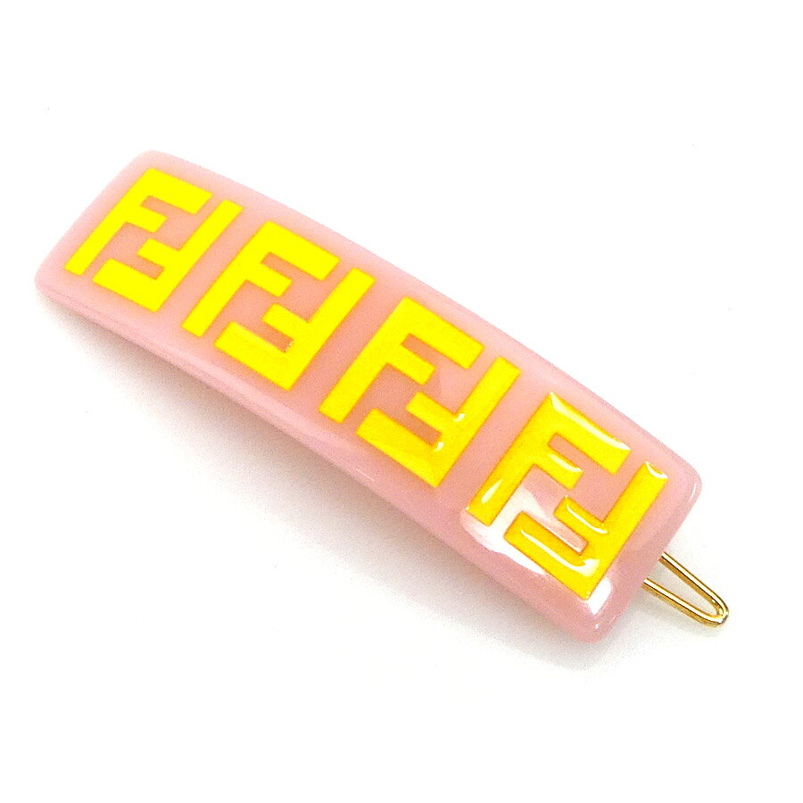 海外販売対応(Global shipping)フェンディ FENDI　 バレッタ ヘアピン ピンク×イエロー アクリル キッズ 送料無料 【中古】 h31846a クリックで拡大します 商品詳細 商品の状態 目立つダメージ無く、綺麗な商品です。 商品ランク A / 美品：全体的に綺麗な商品 サイズ 縦：1.8cm x 横：6.5cm サイズガイドはこちら 素材 アクリル カラー ピンク×イエロー 付属品 保存箱 商品番号 h31846a 商品ランクについて 商品ランク A N / 新品：一度も使用されてない商品 S / 新品同様：使用感のない商品 A / 美品：全体的に綺麗な商品 AB / 程度の良い中古品：多少使用感はございますが、キズや汚れが少なめで比較的程度が良い商品 B / 使用感のある商品：使用感はございますが、まだまだお使いいただけます C / ジャンク品：使用感がかなりあり、修理が必要