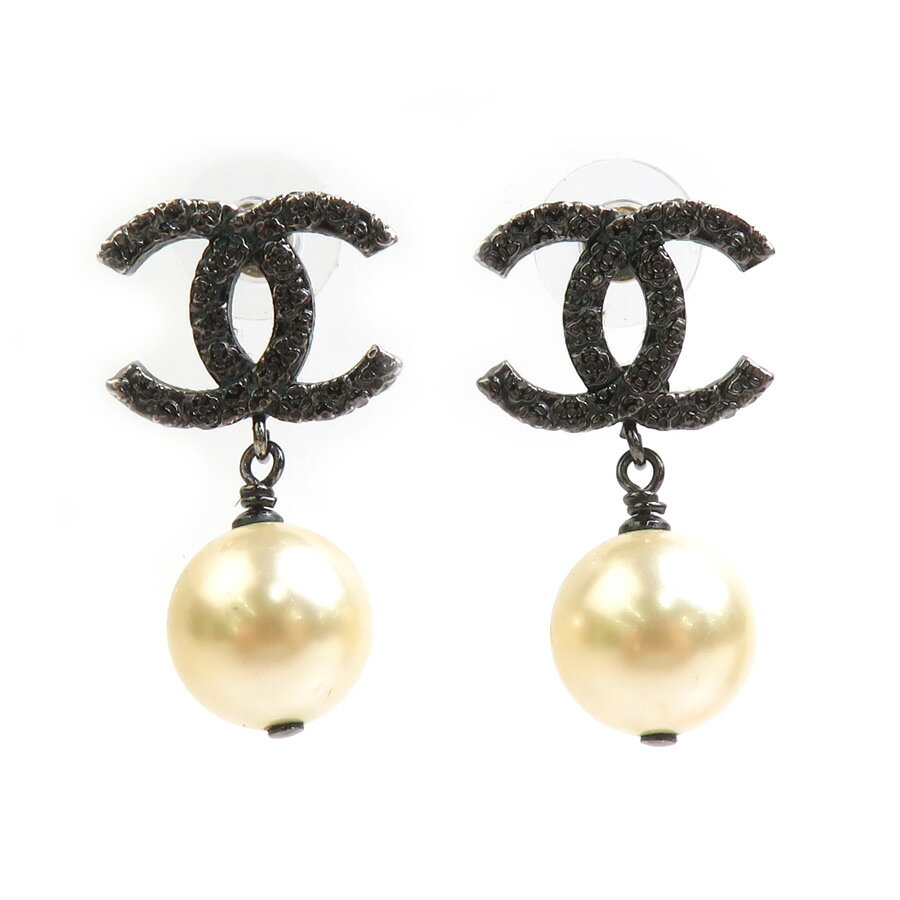 樂天商城 - シャネル CHANEL ピアス ココマーク メタル/フェイクパール ガンメタル/オフホワイト レディース 送料無料【中古】 e61673a