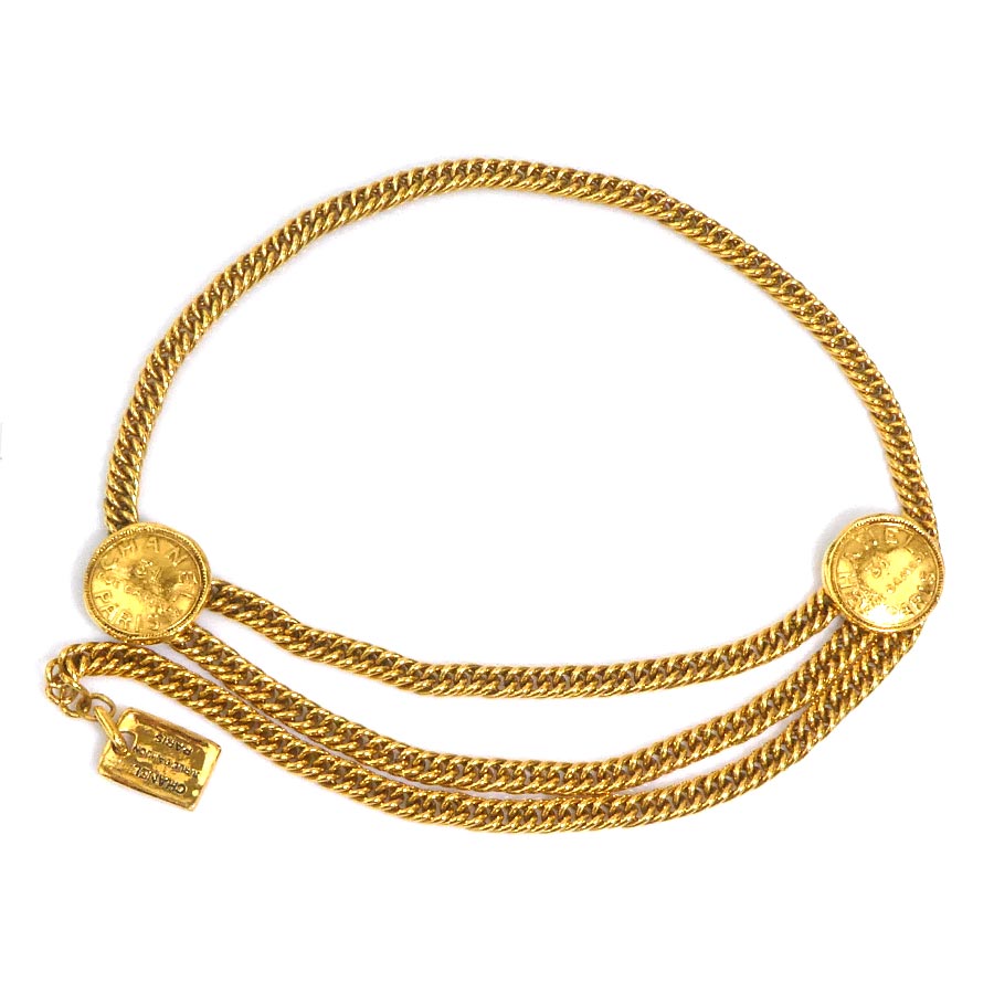海外販売対応(Global shipping)シャネル CHANEL　 ベルト 31 RUE CAMBON ゴールド メタル レディース 送料無料 【中古】 e62389a クリックで拡大します 商品詳細 商品の状態 キズ、汚れ、変色 商品ランク AB / 程度の良い中古品：多少使用感はございますが、キズや汚れが少なめで比較的程度が良い商品 ライン/シリーズ 31 RUE CAMBON サイズ ベルト幅:約 1cm ベルト幅:約 1cm 最長ウエスト:約 92cm サイズガイドはこちら 素材 メタル カラー ゴールド シリアル番号 8033 生産国 フランス 付属品 本体のみ 商品番号 e62389a 商品ランクについて 商品ランク AB N / 新品：一度も使用されてない商品 S / 新品同様：使用感のない商品 A / 美品：全体的に綺麗な商品 AB / 程度の良い中古品：多少使用感はございますが、キズや汚れが少なめで比較的程度が良い商品 B / 使用感のある商品：使用感はございますが、まだまだお使いいただけます C / ジャンク品：使用感がかなりあり、修理が必要