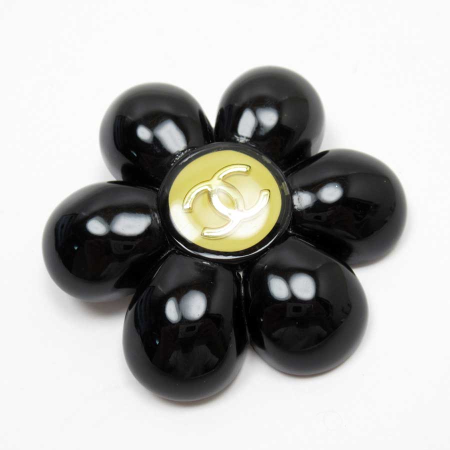 シャネル CHANEL ブローチ ピンブローチ ココマーク ブラックxゴールド プラスチック 【中古】【定番人気】 - h26426eのサムネイル