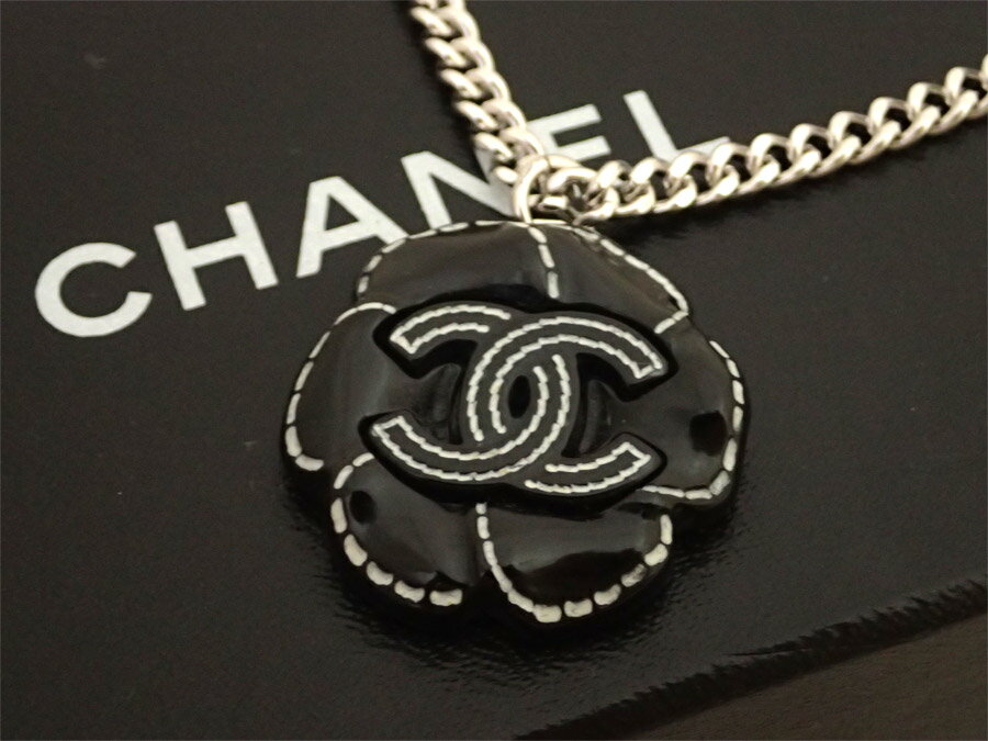 シャネル CHANEL ネックレス カメリア ココマーク シルバーxブラック 金属素材xエナメル ペ ...