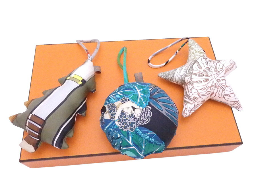 エルメス HERMES オーナメント プティアッシュ プチH マルチカラー シルク レディース メンズ 送料無料【中古】【おすすめ】 - e52661gのサムネイル