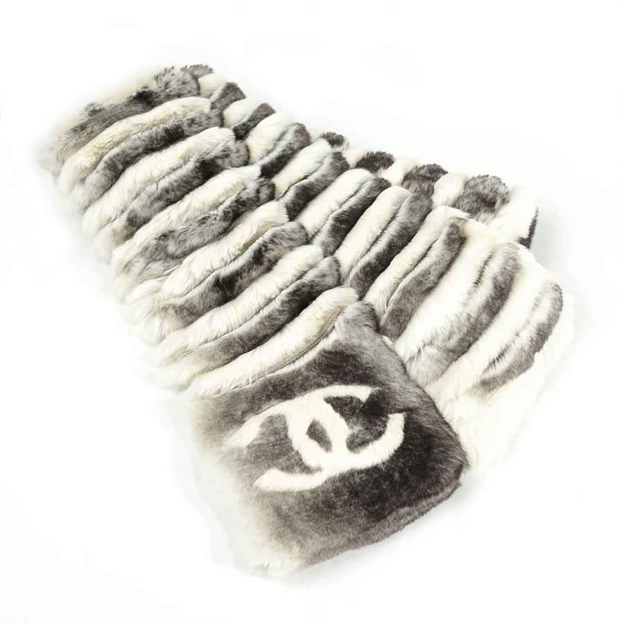 【美品】シャネル マフラー ココマーク REAL FUR ホワイト x ブラウン オリラグ70% x カシミヤ100％ CHANEL レディース プレミアム特集【中古】 - 98948fのサムネイル