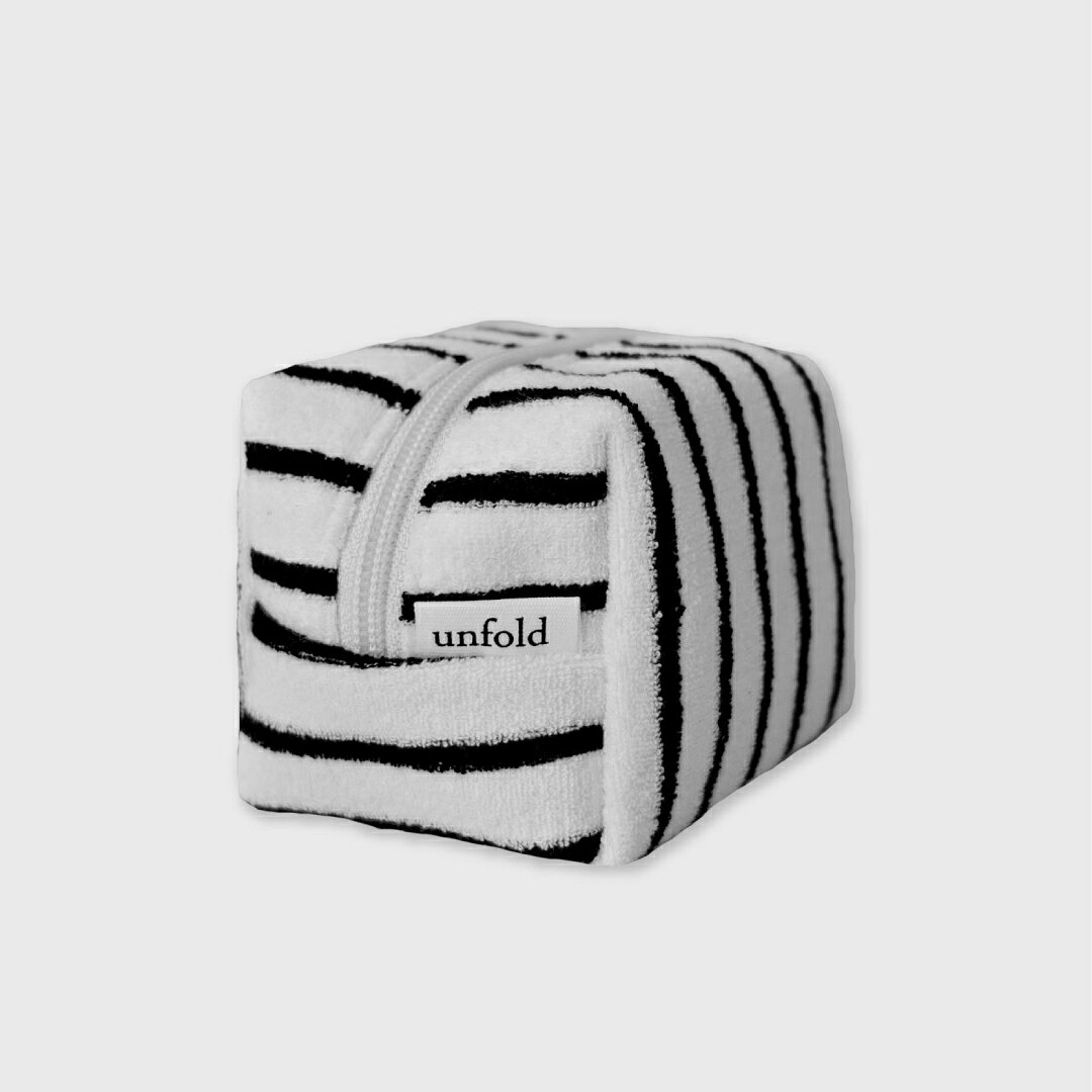 unfold Stripe terry pouch White-black アンフォールド ポーチ 韓国 ブランド レディース ファブリック コットン コスメ 通勤 通学 おしゃれ 日本 販売 Unfold ギフト プレゼント astore-10000873 Astore サンプル画像3