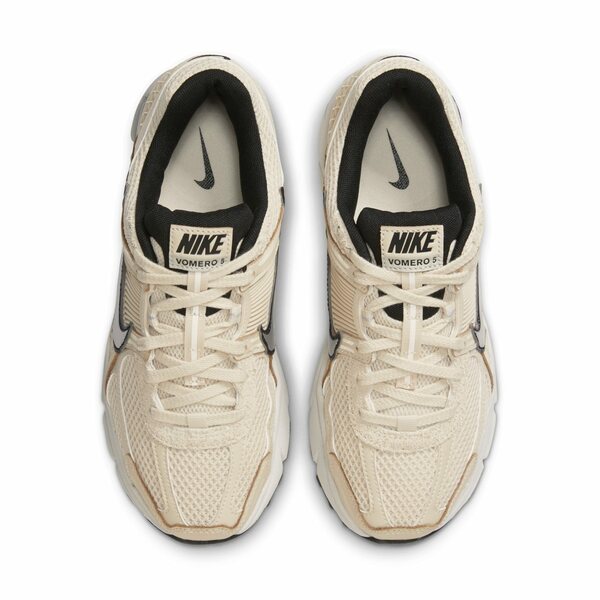 Nike ナイキ レディース スニーカー Pearl White/Chrome/Light Bone 【(WMNS) Nike Air Zoom Vomero 5 'Pearl White Chrome' FN6742-200】 サイズ US_7.5(24.5cm) 3