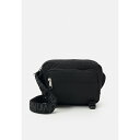 カルバンクライン メンズ ショルダーバッグ バッグ ULTRALIGHT CAMERA BAG - Across body bag - black