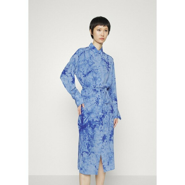 プロエンザ スクーラー ホワイト レーベル レディース シャツ トップス TIE DYE DRESS - Shirt dress - baby blue/cobalt