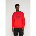 トミー ヒルフィガー メンズ パーカー・スウェットシャツ アウター BIG ICON CREST - Sweatshirt - fierce red