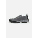 スカルパ メンズ バスケットボール スポーツ MOJITO GTX UNISEX - Hiking shoes - smoke(4)