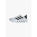 アディダス メンズ ランニング スポーツ ADIDAS SWITCH FWD 2.0 - Road running shoes - cloud white co...