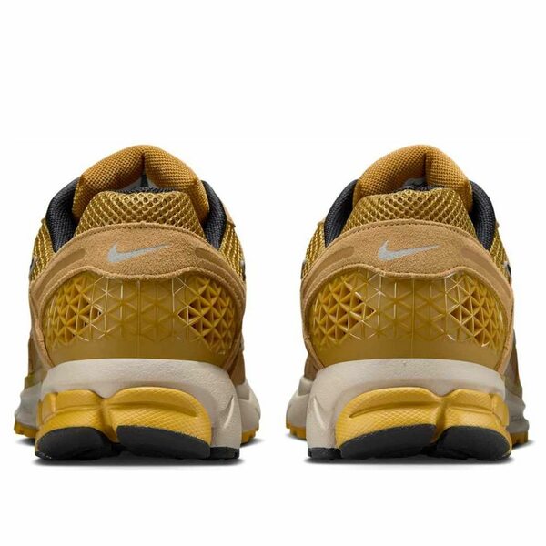 Nike ナイキ メンズ スニーカー 【Nike Zoom Vomero 5 'Ochre' HF1553-301】 サイズ US_9(27.0cm)
