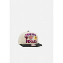 ミッチェル&ネス メンズ 帽子 アクセサリー NBA FINALS BULLS VS SUNS REMIX SNAPBACK - Cap - off white