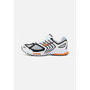 ナイキ レディース スニーカー シューズ AIR PEGASUS 2005 UNISEX - Trainers - white/safety orange/black/metallic silver(4)
