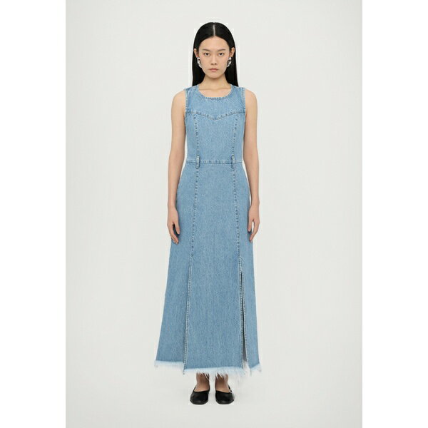 クセニア シュナイダー レディース ワンピース トップス DRESS WITH SIDE SLITS - Maxi dress - light blue