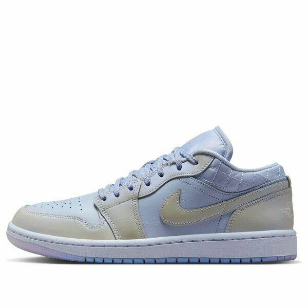 ■ブランド Air Jordan(ジョーダン)■商品名 (WMNS) Air Jordan 1 Low 'Pearlized' IM5129-010■色 ■サイズ サイズ US_W_10 ■表記の日本サイズは参考サイズとなります。実際のサイズとは前後する可能性がございます。 ■海外からお取り寄せ商品となりますので、お届けまで2週間〜3週間お時間頂いております。 ■返品・交換の対象外となっております。 ■店内全品【送料無料】です！（※沖縄・離島は別途送料3,300円がかかります） サイズ別価格表 (サイズをクリックして商品ページに飛んでください) サイズ 価格 US_W_5 52,800円 US_W_5.5 52,800円 US_W_6 52,800円 US_W_6.5 52,800円 US_W_7 52,800円 US_W_7.5 52,800円 US_W_8 52,800円 US_W_8.5 52,800円 US_W_9 55,800円 US_W_9.5 55,800円 US_W_10 56,800円 US_W_10.5 61,800円 US_W_11 62,800円 US_W_11.5 56,800円 US_W_12 56,800円