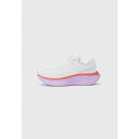 サッカニー レディース テニス スポーツ RIDE 18 - Road running shoes - white/coral