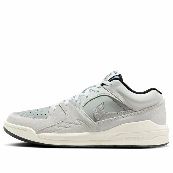 ■ブランド Air Jordan(ジョーダン)■商品名 Air Jordan Stadium 90 'Light Smoke Grey' HV1810-001■色 ■サイズ サイズ US_M_4.5 ■表記の日本サイズは参考サイズとなります。実際のサイズとは前後する可能性がございます。 ■海外からお取り寄せ商品となりますので、お届けまで2週間〜3週間お時間頂いております。 ■返品・交換の対象外となっております。 ■店内全品【送料無料】です！（※沖縄・離島は別途送料3,300円がかかります） サイズ別価格表 (サイズをクリックして商品ページに飛んでください) サイズ 価格 US_M_3.5 35,800円 US_M_4 35,800円 US_M_4.5 33,800円 US_M_5 33,800円 US_M_5.5 33,800円 US_M_6 33,800円 US_M_6.5 35,800円 US_M_7 34,800円 US_M_7.5 34,800円 US_M_8 36,800円 US_M_8.5 34,800円 US_M_9 33,800円 US_M_9.5 33,800円 US_M_10 36,800円 US_M_10.5 36,800円 US_M_11 36,800円 US_M_11.5 35,800円 US_M_12 32,800円 US_M_13 35,800円