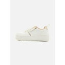 アンナ フィールド レディース スニーカー シューズ Trainers - white