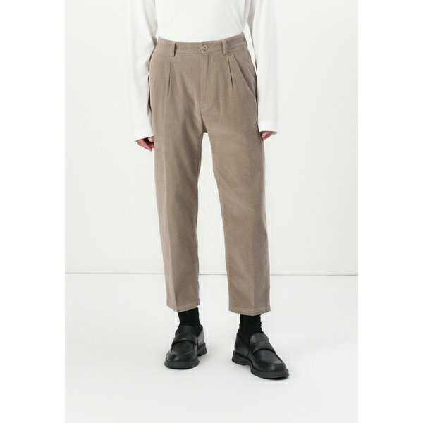 ドライコーン メンズ カジュアルパンツ ボトムス KARYKO - Chinos - brown