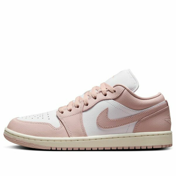 ■ブランド Air Jordan(ジョーダン)■商品名 (WMNS) Air Jordan 1 Low 'Pink Oxford' DC0774-162■色 White/Sail/Pink Oxford■サイズ サイズ US_W_10 ■表記の日本サイズは参考サイズとなります。実際のサイズとは前後する可能性がございます。 ■海外からお取り寄せ商品となりますので、お届けまで2週間〜3週間お時間頂いております。 ■返品・交換の対象外となっております。 ■店内全品【送料無料】です！（※沖縄・離島は別途送料3,300円がかかります） サイズ別価格表 (サイズをクリックして商品ページに飛んでください) サイズ 価格 US_W_5 34,800円 US_W_5.5 34,800円 US_W_6 34,800円 US_W_6.5 34,800円 US_W_7 33,800円 US_W_7.5 34,800円 US_W_8 34,800円 US_W_8.5 33,800円 US_W_9 32,800円 US_W_9.5 32,800円 US_W_10 31,800円 US_W_10.5 31,800円 US_W_11 32,800円 US_W_11.5 32,800円 US_W_12 32,800円